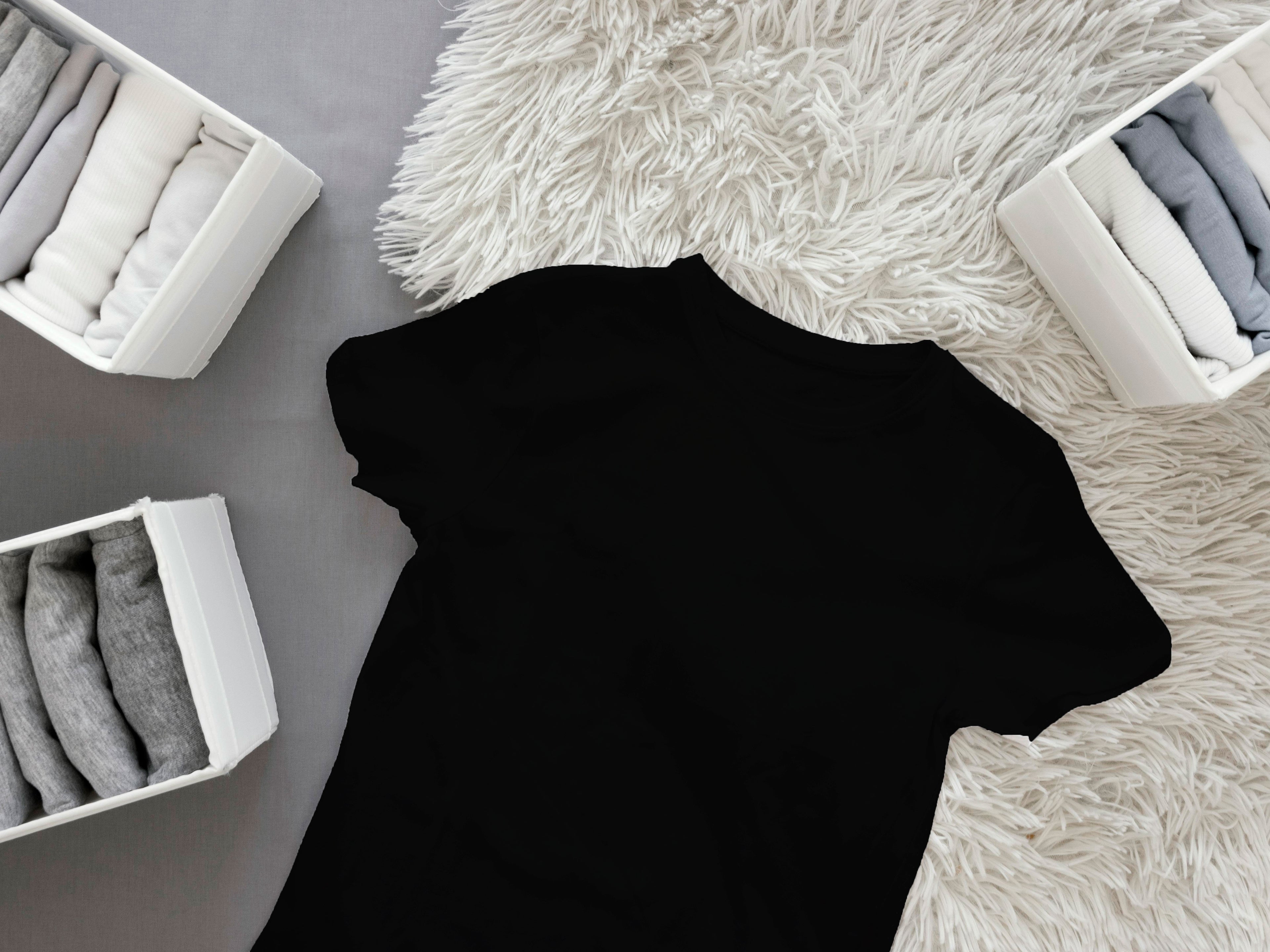 Men's Essential Premium black Half Sleeve Tee